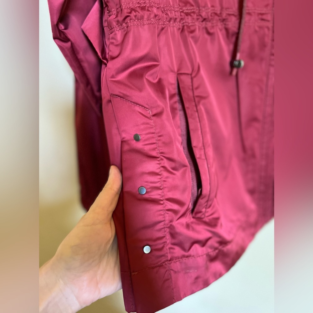Athleta Escape Jacket. Women’s S. Deep red. Excellent condition - Picture 16 of 16